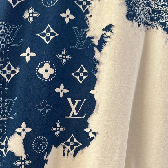 Louis Vuitton Navy and White Patterned Tee - Picture 5 of 12